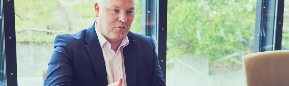 Following the market disruptions triggered by erratic US tariff policy, we speak in this interview with portfolio manager Terence McManus about how the healthcare sector has held up amid this volatility and where it currently stands against a backdrop of persistent political, regulatory, and macroeconomic uncertainty. We also discuss how the Bellevue Diversified Healthcare Fund (LU2441706764), which recently celebrated its three-year anniversary, is strategically positioned to navigate uncertainty and capture long-term growth potential.